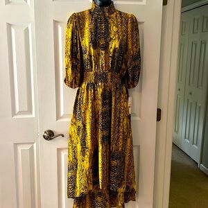 NWT Beautiful Snake Print Dress!